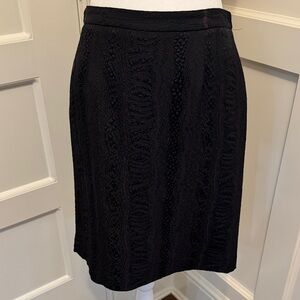 Chic Black Textured Pencil Skirt